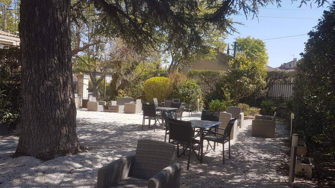 מלון Saint-Rémy-de-Provence Le Castelet Des Alpilles מראה חיצוני תמונה