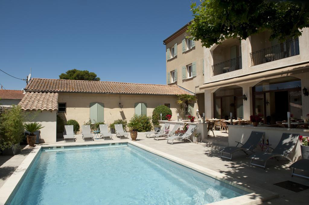 מלון Saint-Rémy-de-Provence Le Castelet Des Alpilles מראה חיצוני תמונה